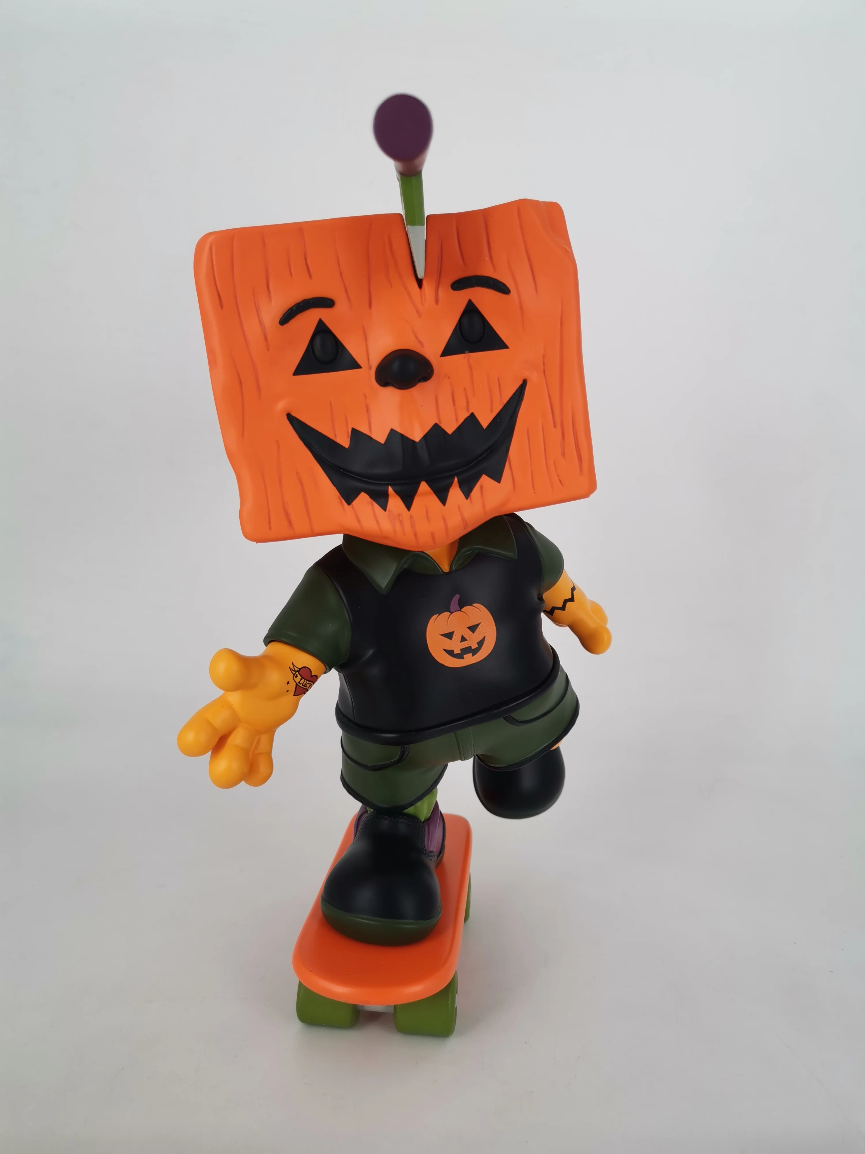"Block O Lantern"  Vinyl Figure - Image 3
