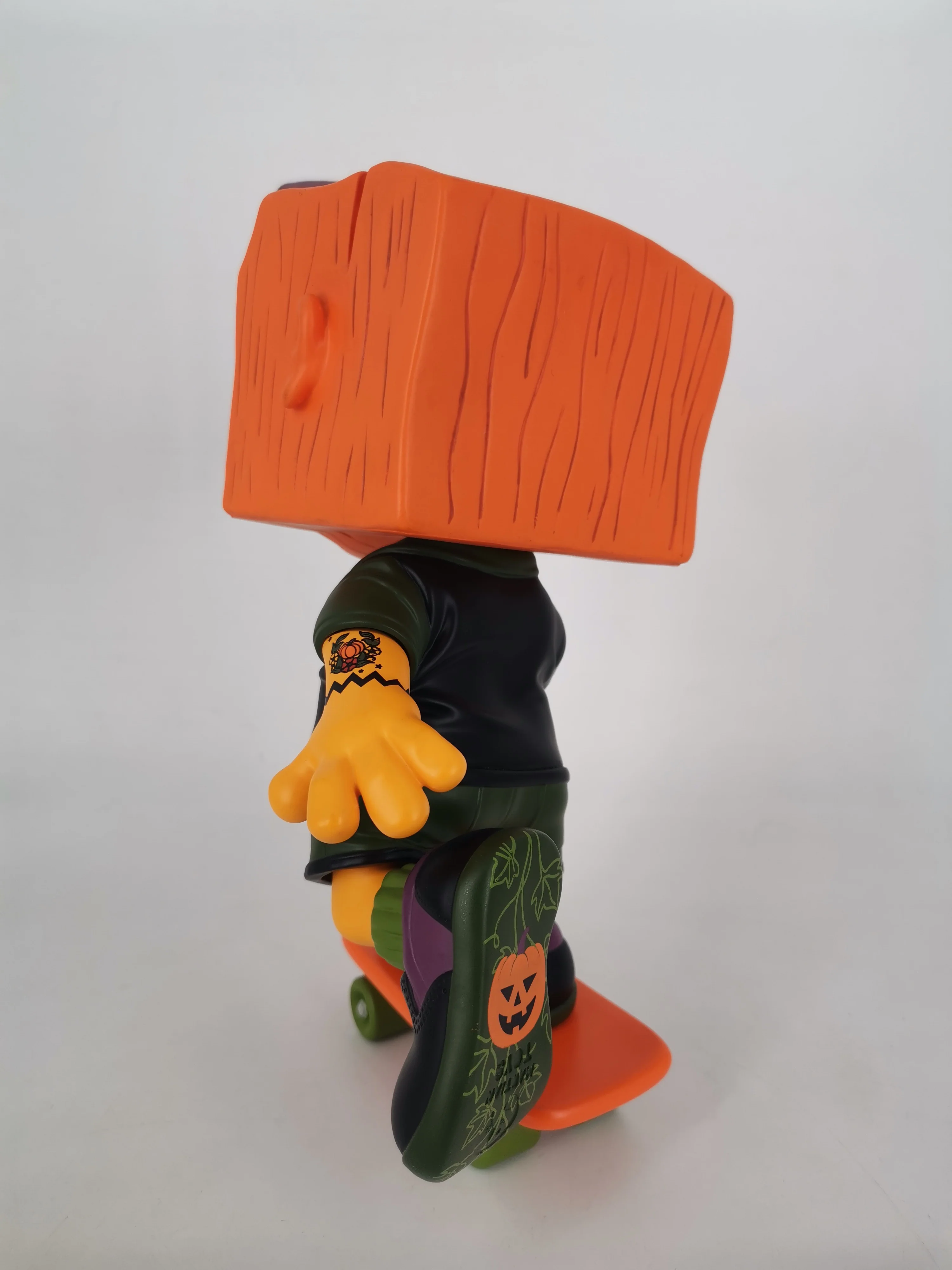 "Block O Lantern"  Vinyl Figure - Image 8