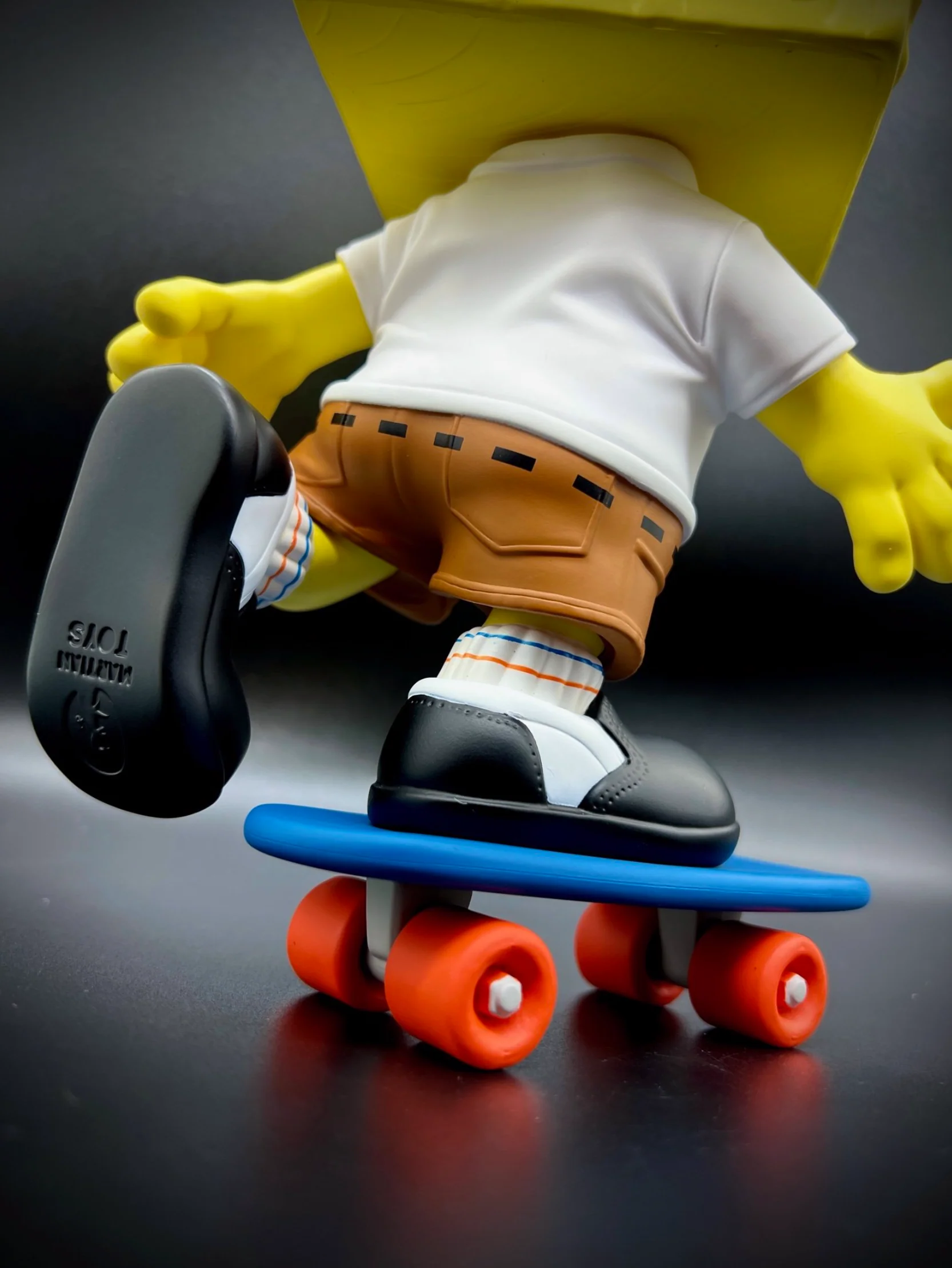 "Sponge Bob Block Head"  Vinyl Figure - Image 3